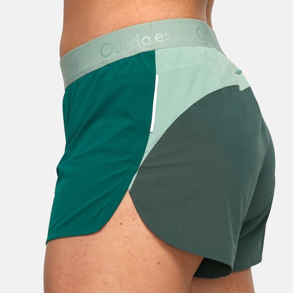 Outdoor Voices Run 2.5" Short in Rainforest/Cactus